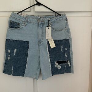 low rise wide leg Jean shorts from Forever 21 in size US 27